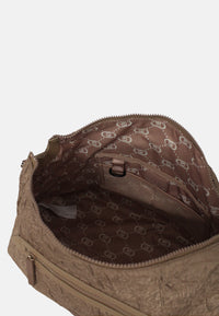 NUDE BROWN