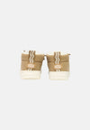 TOBACCO BROWN