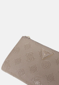 DARK TAUPE