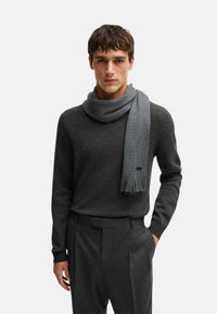 MEDIUM GREY