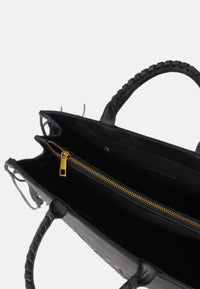 VINTAGE BLACK