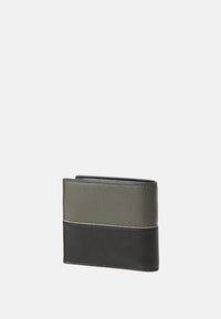 SAGE/BLACK