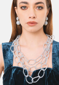 Collana multi fili strutturata con pietre in vetro grigio Celeste