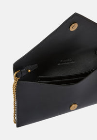 Piccola Tracolla a bustina in pelle liscia con logo Love Birds. Nero