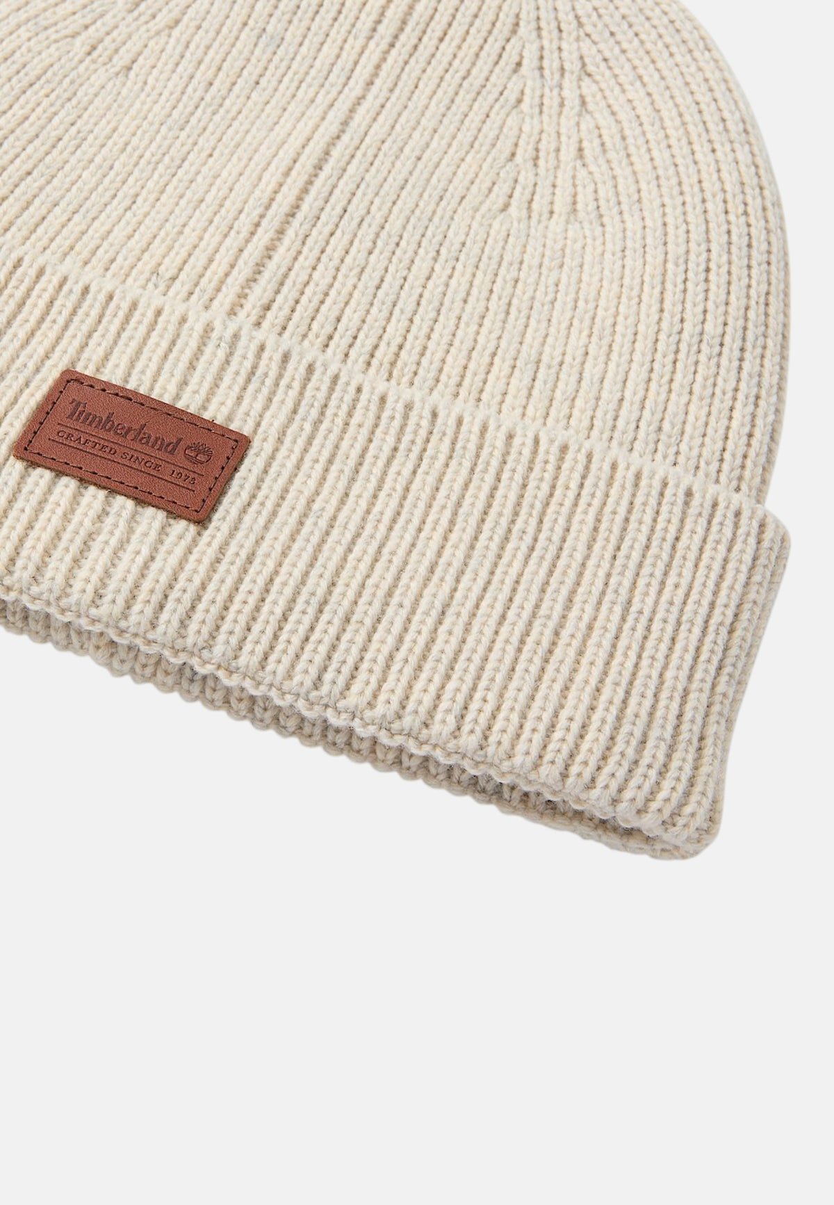 Cappello in misto lana con lavorazione in maglia a coste e patch logo. Oatmeal