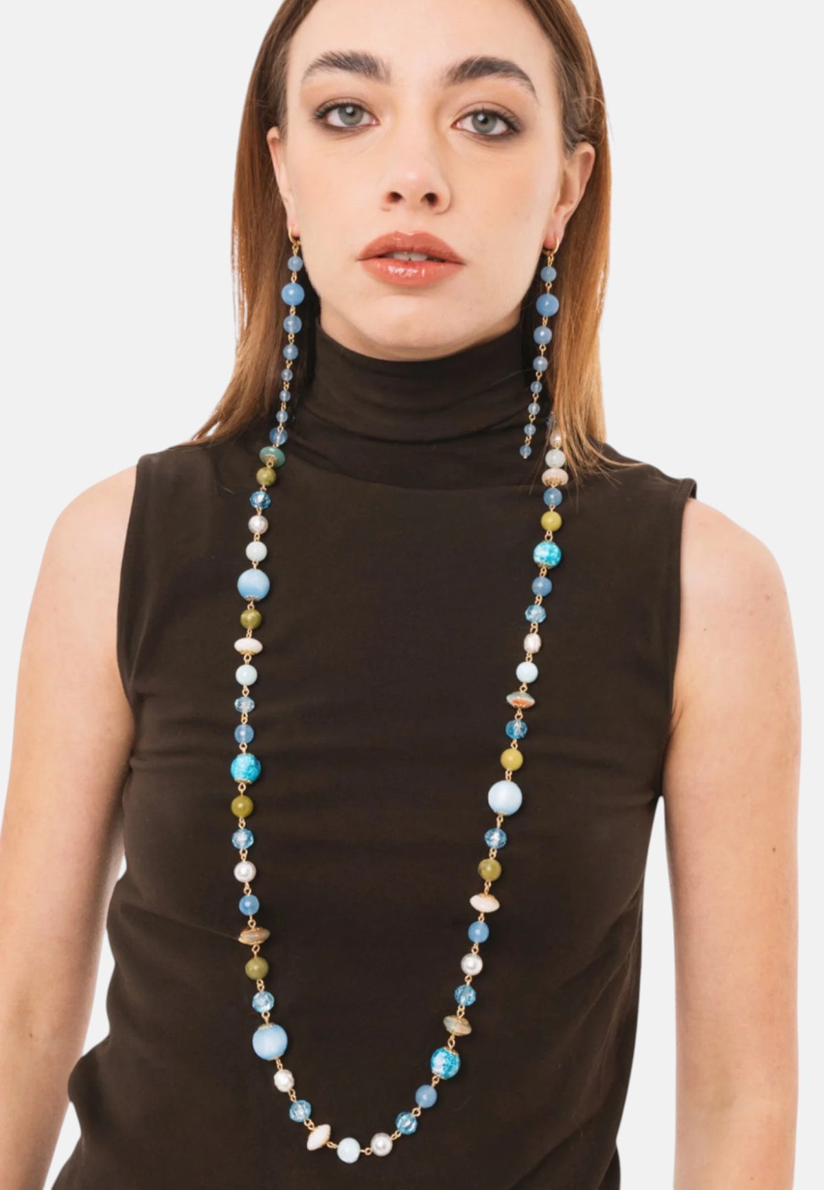 Collana lunga con pietre dure e vetro tono azzurro Blu