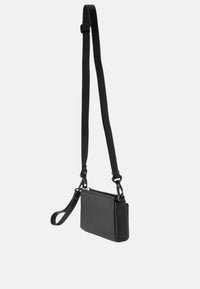 Pochette e beauty Armani Exchange Black/forged Iron