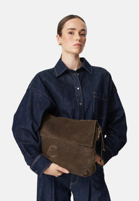 Coccinelle Borsa da donna a tracolla con logo. Fango