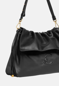 Coccinelle Borsa da donna a tracolla con patta e logo in rilievo. Noir