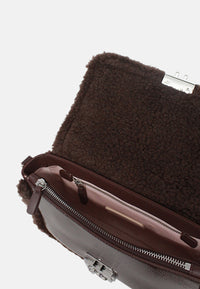Borsa Donna a Tracolla COCCINELLE in pelle. Berry