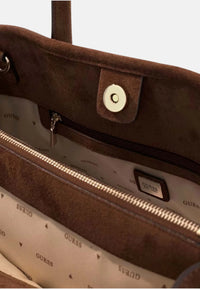 GUESS Samantha Borsa a Mano Brown