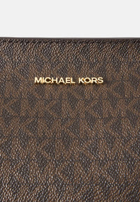 Borsa Shopping media e stampa logata Michael Kors Brown/acorn