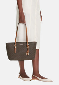 Borsa tote Quinn media in pelle e stampa logo Brown/acorn