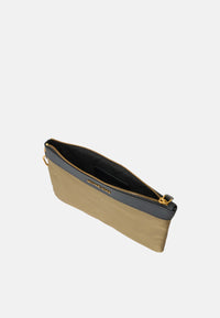 Pochette da viaggio Brooklyn in nylon Loden