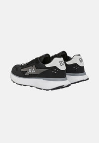 Sneaker Niki 4.0 Solid in nylon e PU grigio medio da uomo Sun68 Nero