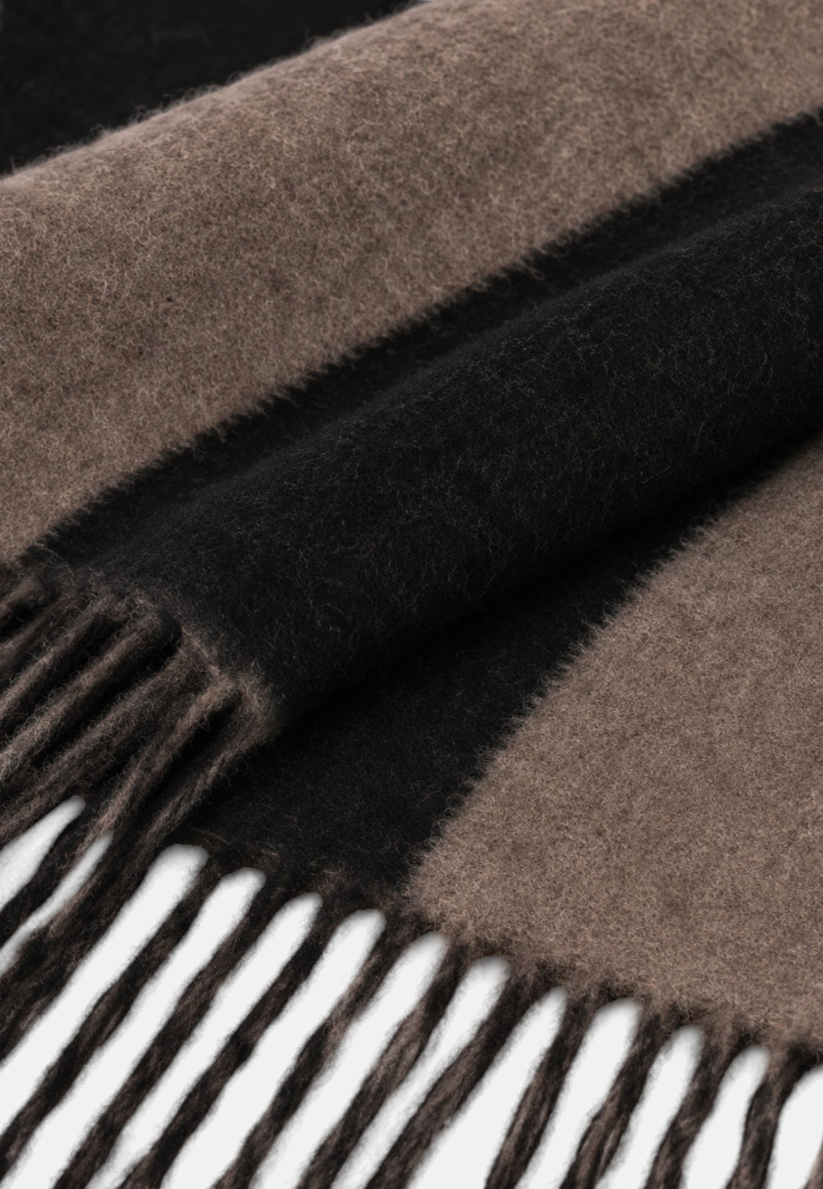 BOSS Sciarpa con frange e logo a intarsio Open Brown