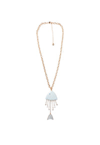 Collana lunga a catena sottile con pendente pesciolino smaltato celeste Oro/azzurro