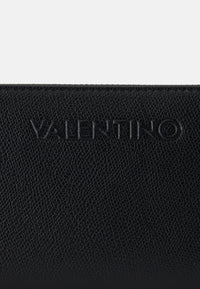 Portafoglio Donna VALENTINO Nero