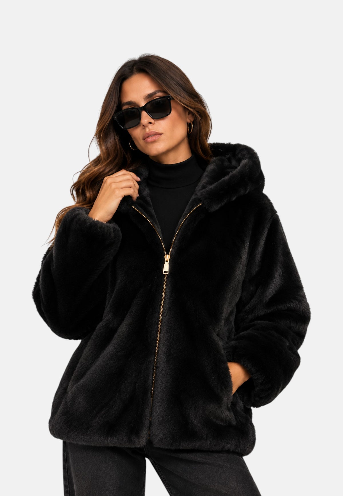 Giacca da donna con cappuccio in pelliccia sintetica V73 Nero