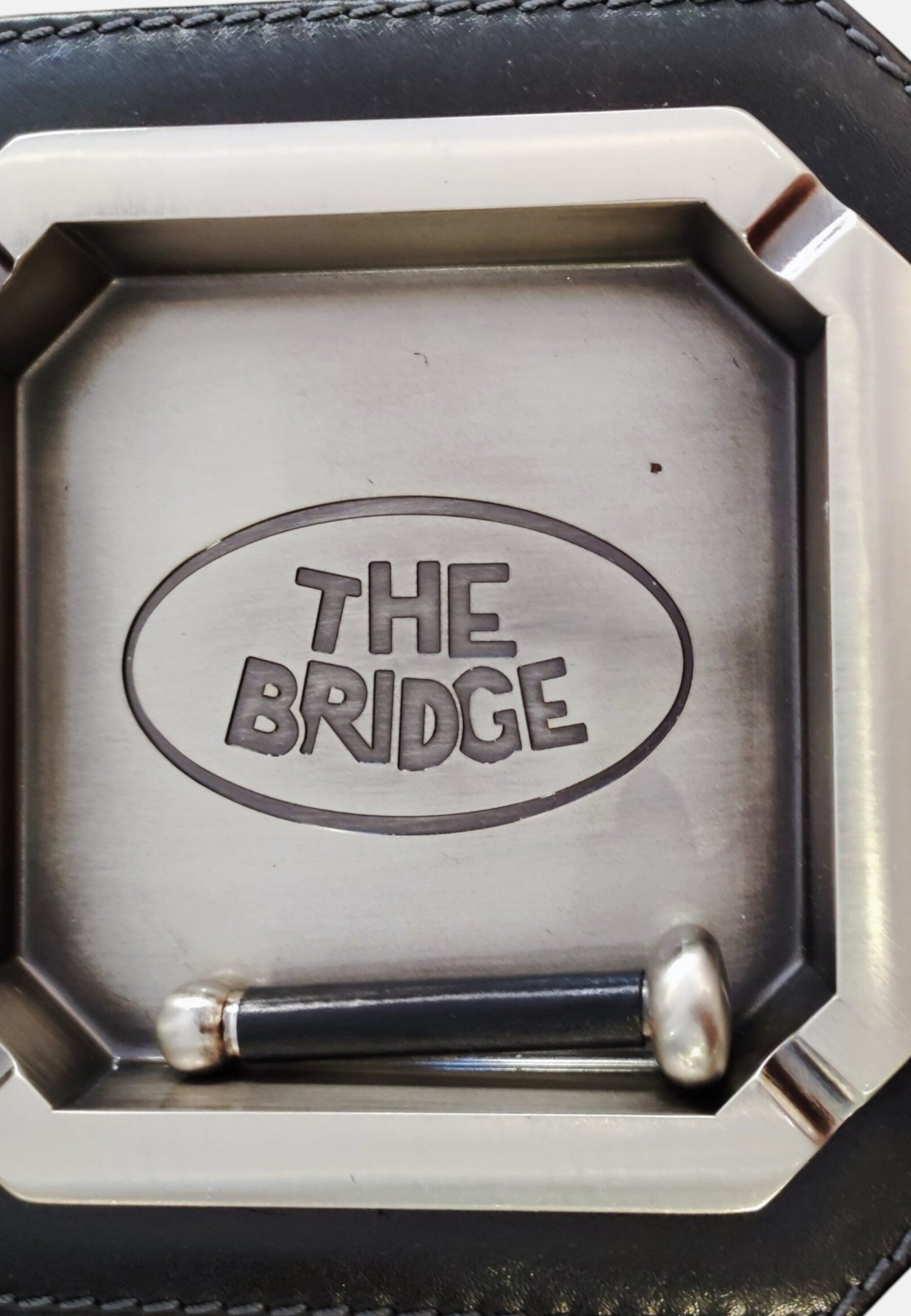 PosaCenere Rivestito In Pelle The Bridge Nero