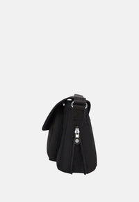 BLACK NOIR