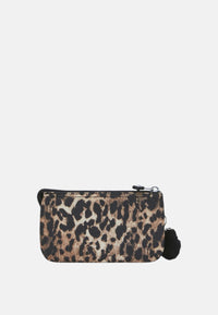 WILD LEOPARD