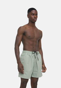 LIGHT/PASTEL GREEN
