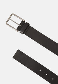 BLACK/SILVER