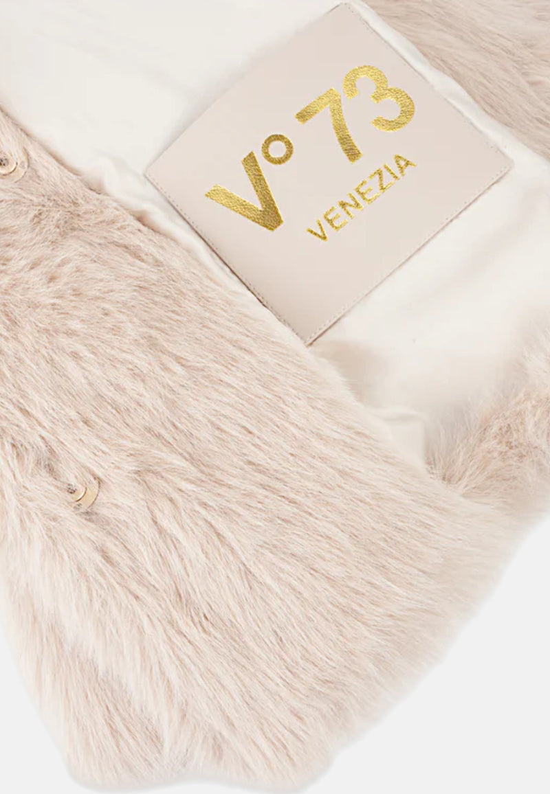 OFF WHITE