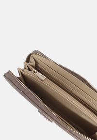 DARK TAUPE